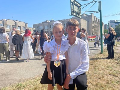 Софія Мартинюк, Ілля Мартинюк, свято "Першого дзвоника", Тернопіль Софія Мартинюк, Ілля Мартинюк, свято "Першого дзвоника", Тернопіль