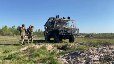 "Чим швидше, тим ліпше — це наша безпека": навчання екіпажів РСЗВ "Град" "Чим швидше, тим ліпше — це наша безпека": навчання екіпажів РСЗВ "Град"