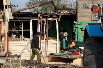 "Думали, тут буде спокійніше": у Погребах на Київщині під час атаки РФ загинули жінка і двоє дітей "Думали, тут буде спокійніше": у Погребах на Київщині під час атаки РФ загинули жінка і двоє дітей