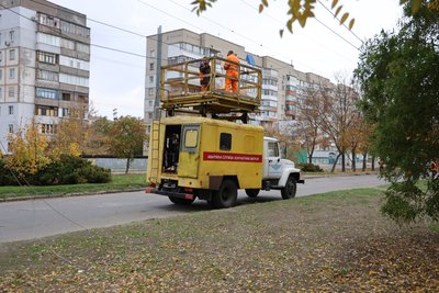 "Все гриміло, вибухи не припинялись. Не пам'ятаю такого жаху". Херсонці про масований обстріл Корабельного району "Все гриміло, вибухи не припинялись. Не пам'ятаю такого жаху". Херсонці про масований обстріл Корабельного району