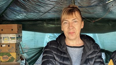 Наталія, яка торгує на ринку Наталія, яка торгує на ринку