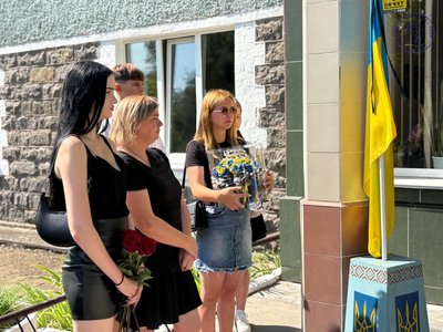 На Вінниччині відкрили меморіальну дошку викладачу музичної школи, оборонцю Юрію Яковишину На Вінниччині відкрили меморіальну дошку викладачу музичної школи, оборонцю Юрію Яковишину