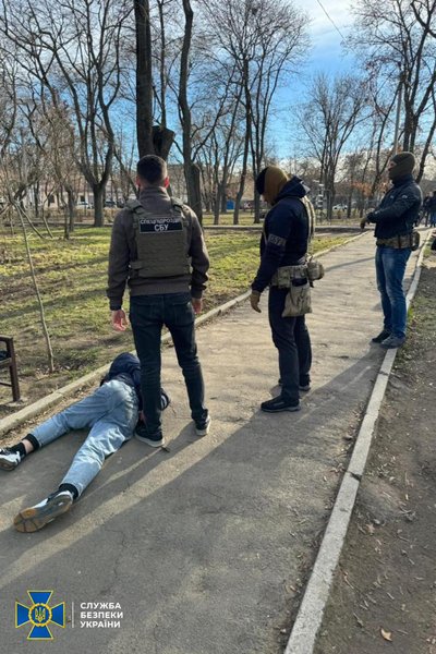 Збували зброю та боєприпаси: в Одесі затримали злочинне угруповання — СБУ Збували зброю та боєприпаси: в Одесі затримали злочинне угруповання — СБУ