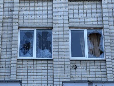 Армія РФ атакувала дитячу лікарню у Сумах Армія РФ атакувала дитячу лікарню у Сумах