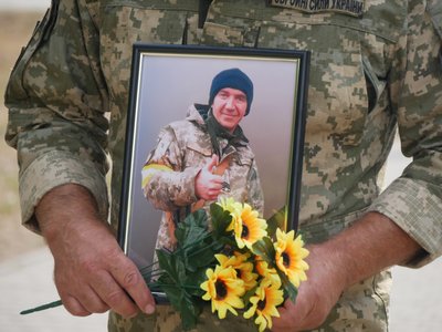 Дніпропетровщина втратила на війні двох військових Дніпропетровщина втратила на війні двох військових