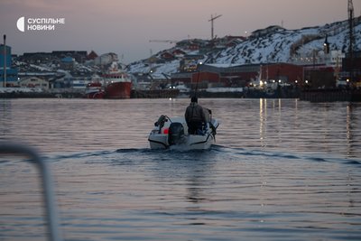 Рибалка у гавані Нуука, Гренландія, 27 січня 2026 року Рибалка у гавані Нуука, Гренландія, 27 січня 2026 року