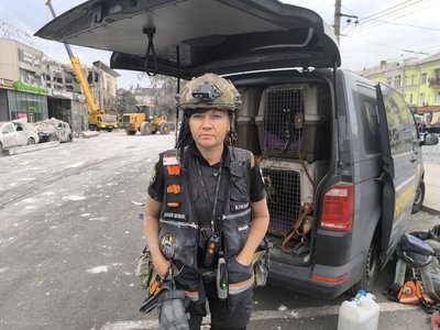 Ракетний удар по готелю Кривого Рогу: що відбувається на місці події Ракетний удар по готелю Кривого Рогу: що відбувається на місці події