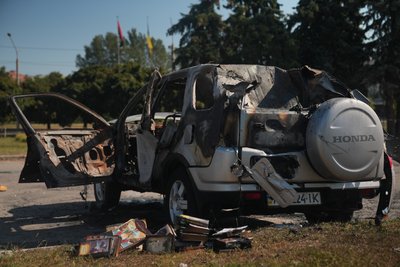 У Сумах дрон вдарив по цивільній автівці: загинув чоловік У Сумах дрон вдарив по цивільній автівці: загинув чоловік
