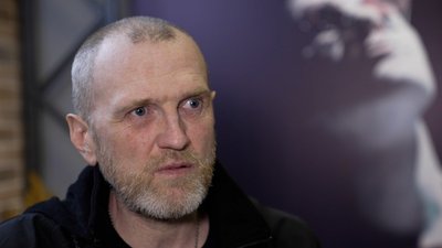 Американська реперка висміяла звільненого із полону морпіха родом із Полтавщини Американська реперка висміяла звільненого із полону морпіха родом із Полтавщини