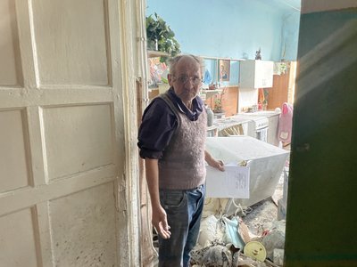 " Секунда, вибух і я в диму, вся закривавлена, не можу вибратись". Очевидці розповіли про ранковий обстріл Херсона " Секунда, вибух і я в диму, вся закривавлена, не можу вибратись". Очевидці розповіли про ранковий обстріл Херсона