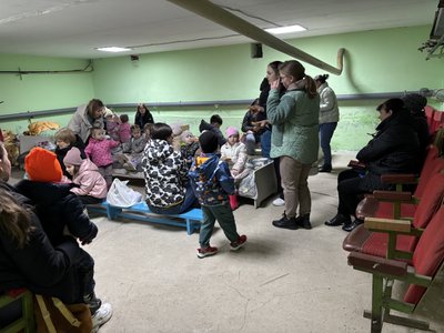 Бомбосховище на 800 людей: як місто енергетиків на Буковині переживає повітряні атаки