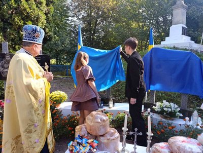Дмитро Федак, меморіальна дошка
