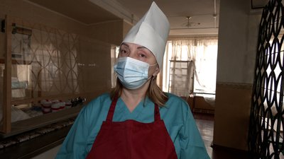 У Слов'янську для нужденних готують безоплатні обіди: де і як працюють "соціальні" їдальні