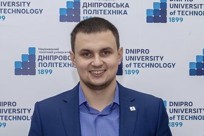Відключення світла та поганий інтернет: як протистояти блекаутам, розповів експерт з електроенергетики з Дніпра Відключення світла та поганий інтернет: як протистояти блекаутам, розповів експерт з електроенергетики з Дніпра