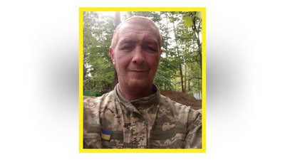 На Чернігівщині попрощалися з двома захисниками України: Сергієм Киселем та Юрієм Пономаренком На Чернігівщині попрощалися з двома захисниками України: Сергієм Киселем та Юрієм Пономаренком