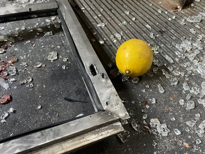 Загинула 72-річна жінка, семеро поранені: російський дрон атакував маршрутний автобус у Херсоні