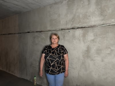 Виконувачка обов'язків директора в укритті ліцею Виконувачка обов'язків директора в укритті ліцею