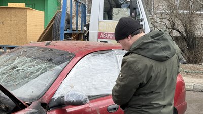 Наслідки дронового удару РФ у Холодногірському районі Харкова 25 березня