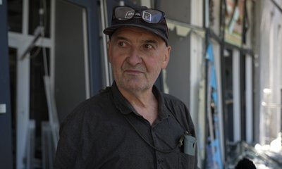 Російські військові авіабомбою вбили трьох людей у Сумах. Репортаж