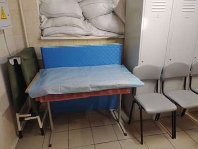 Ракетна атака РФ на Київ: для мешканців пошкоджених квартир приготували тимчасовий прихисток Ракетна атака РФ на Київ: для мешканців пошкоджених квартир приготували тимчасовий прихисток