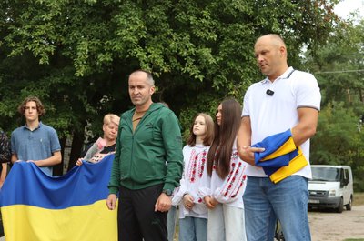 Пробув у неволі понад два роки: у громаді на Черкащині зустріли звільненого з полону Пробув у неволі понад два роки: у громаді на Черкащині зустріли звільненого з полону
