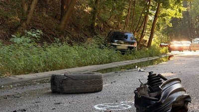 На Черкащині зіткнулися дві автівки та мотоцикл На Черкащині зіткнулися дві автівки та мотоцикл