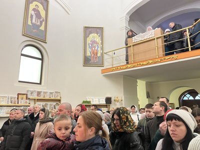 Прихожани Мукачівського храму Успіння Богородиці ПЦУ святкують Різдво Прихожани Мукачівського храму Успіння Богородиці ПЦУ святкують Різдво