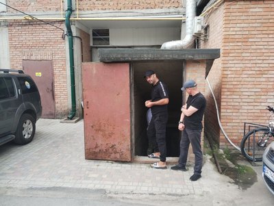 Чоловіки не пускають до підвалу з електрощитовою голову ОСББ Чоловіки не пускають до підвалу з електрощитовою голову ОСББ