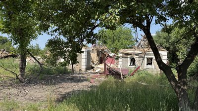 Зруйнований будинок село Сергіївка Удачненська громада Донецька область 11 червня 2025 рік Зруйнований будинок село Сергіївка Удачненська громада Донецька область 11 червня 2025 рік