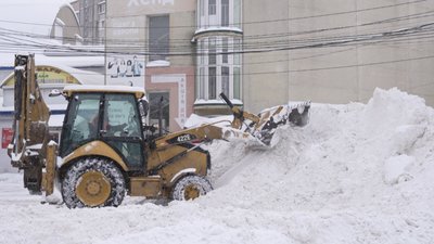 Трактор, сніг Трактор, сніг