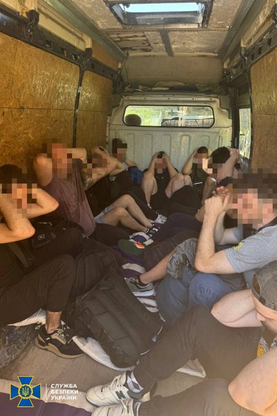 "Рекордні 47 "туристів": на Одещині викрили схему переправлення військовозобовʼязаних через держкордон "Рекордні 47 "туристів": на Одещині викрили схему переправлення військовозобовʼязаних через держкордон
