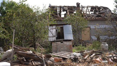 "На ніч в посадку спати виїжджаємо". Репортаж з прифронтового Братського на Дніпропетровщині