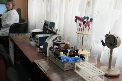 Як працює в приміщенні колишньої школи Великописарівська лікарня Як працює в приміщенні колишньої школи Великописарівська лікарня