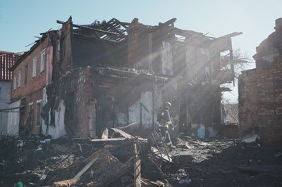 новобаварський район, зруйнований шахедом будинок новобаварський район, зруйнований шахедом будинок