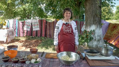 Затерта капуста з Пляшівки на Рівненщині: старовинний рецепт із пшоном, салом та грибами Затерта капуста з Пляшівки на Рівненщині: старовинний рецепт із пшоном, салом та грибами