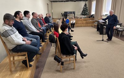 "Щедрик" жестовою мовою виконала ужгородська школярка Мелінда Чонтош "Щедрик" жестовою мовою виконала ужгородська школярка Мелінда Чонтош