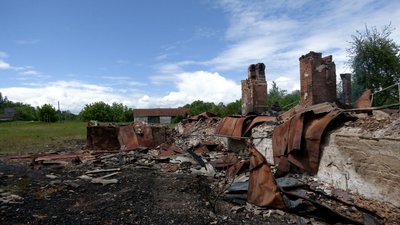 "Горіла, як свічка": у свято Останнього дзвоника армія РФ знищила школу у Машевому на Чернігівщині "Горіла, як свічка": у свято Останнього дзвоника армія РФ знищила школу у Машевому на Чернігівщині