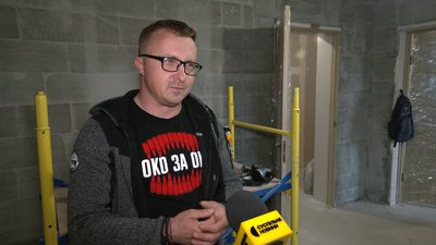 Керівник громадської організації "Об’єднання добровольців «Бо Можемо!»" Андрій Галюга розповідає, як допомагають жителям Бобровиці у Чернігові та Новоселівки відбудовувати зруйноване росіянами житло Керівник громадської організації "Об’єднання добровольців «Бо Можемо!»" Андрій Галюга розповідає, як допомагають жителям Бобровиці у Чернігові та Новоселівки відбудовувати зруйноване росіянами житло