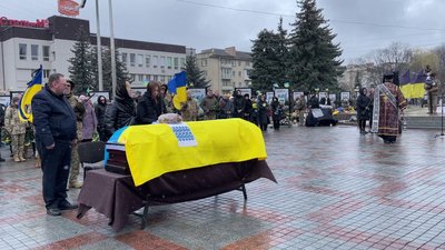 З військовим Олексієм Андросюком попрощалися у Рівному З військовим Олексієм Андросюком попрощалися у Рівному