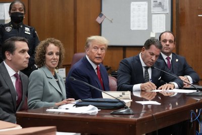 Трамп у суді Трамп у суді
