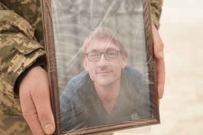З солдатом Олександром Бондаренком попрощалися в Сумах