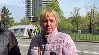 Знищені авто й пошкоджені будинки: наслідки влучання у середмісті Дніпра Знищені авто й пошкоджені будинки: наслідки влучання у середмісті Дніпра