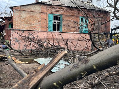 Наслідки удару РФ по приватному сектору у Новобаварському районі Харкова