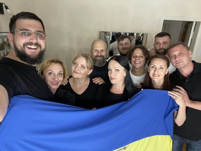 Намагається відобразити на сцені сучасні історичні події. Історія режисера, який ставить п’єси про окупацію Херсонщини Намагається відобразити на сцені сучасні історичні події. Історія режисера, який ставить п’єси про окупацію Херсонщини