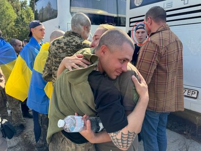 "Для мене немає чужих полонених": інтерв’ю з організаторкою акцій "Free Azov" у Тернополі Анастасією Крисак "Для мене немає чужих полонених": інтерв’ю з організаторкою акцій "Free Azov" у Тернополі Анастасією Крисак