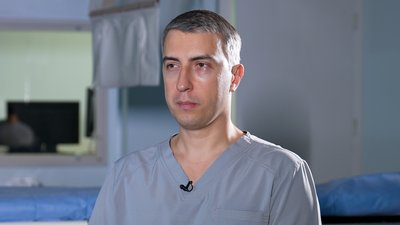 "Може тривати до 12 годин": черкаський лікар-кардіохірург Олег Журба про операції в кардіоцентрі "Може тривати до 12 годин": черкаський лікар-кардіохірург Олег Журба про операції в кардіоцентрі