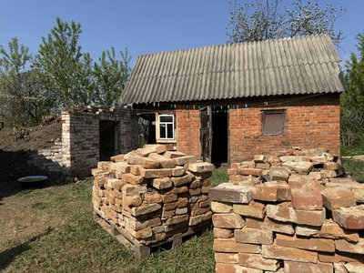 “Більше в погребі, ніж у хаті”. Історія переселенців з Краснопілля