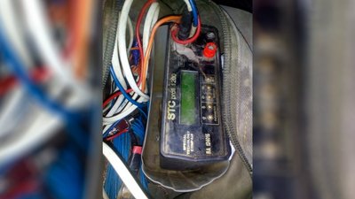 Двоє чоловіків, які на Чернігівщині ловили рибу електрострумом, мають заплатити понад 400 тисяч гривень Двоє чоловіків, які на Чернігівщині ловили рибу електрострумом, мають заплатити понад 400 тисяч гривень