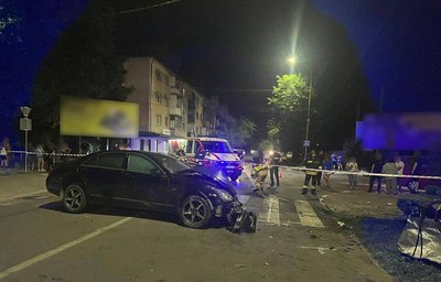 В Ужгороді внаслідок зіткнення двох автівок травмувалося 5 людей. Що відомо В Ужгороді внаслідок зіткнення двох автівок травмувалося 5 людей. Що відомо