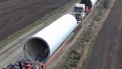 Частини до вітрогенератора у вигляді труб Частини до вітрогенератора у вигляді труб